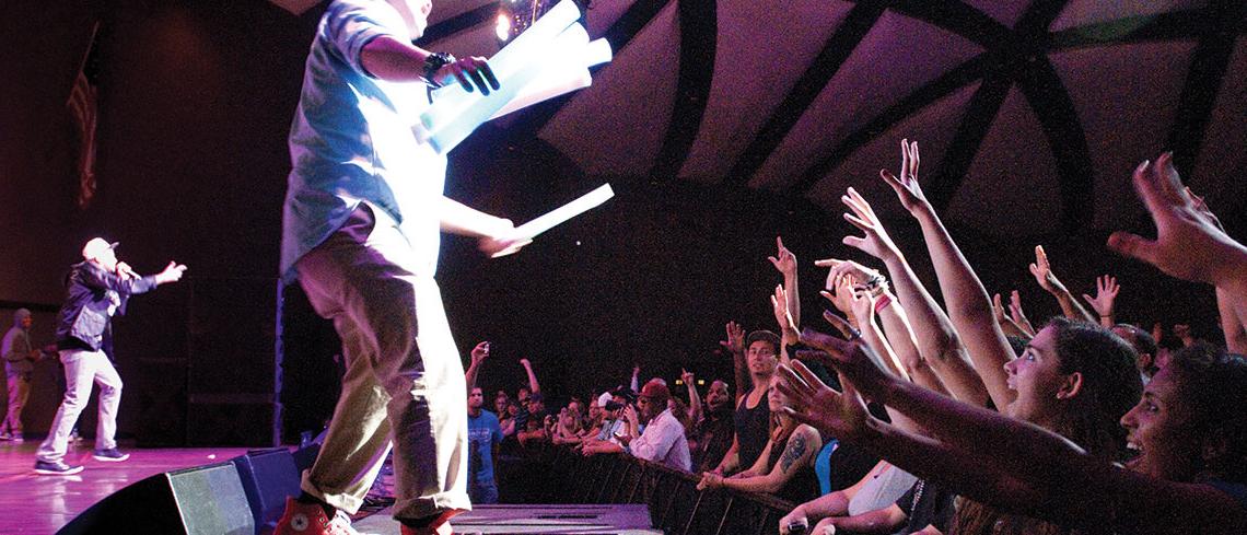 Crowd in weber for concert